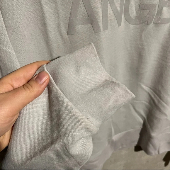Victoria's Secret M Sweatshirt Women Gray ANGEL Logo Pullover Open Back NWT - Picture 3 of 10